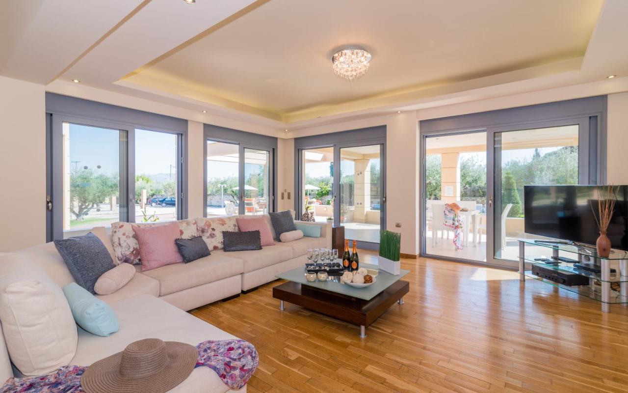 Astarte Villas - Istar Villa With Tennis Court Makhairadhon Экстерьер фото