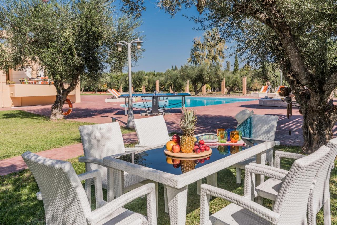 Astarte Villas - Istar Villa With Tennis Court Makhairadhon Экстерьер фото
