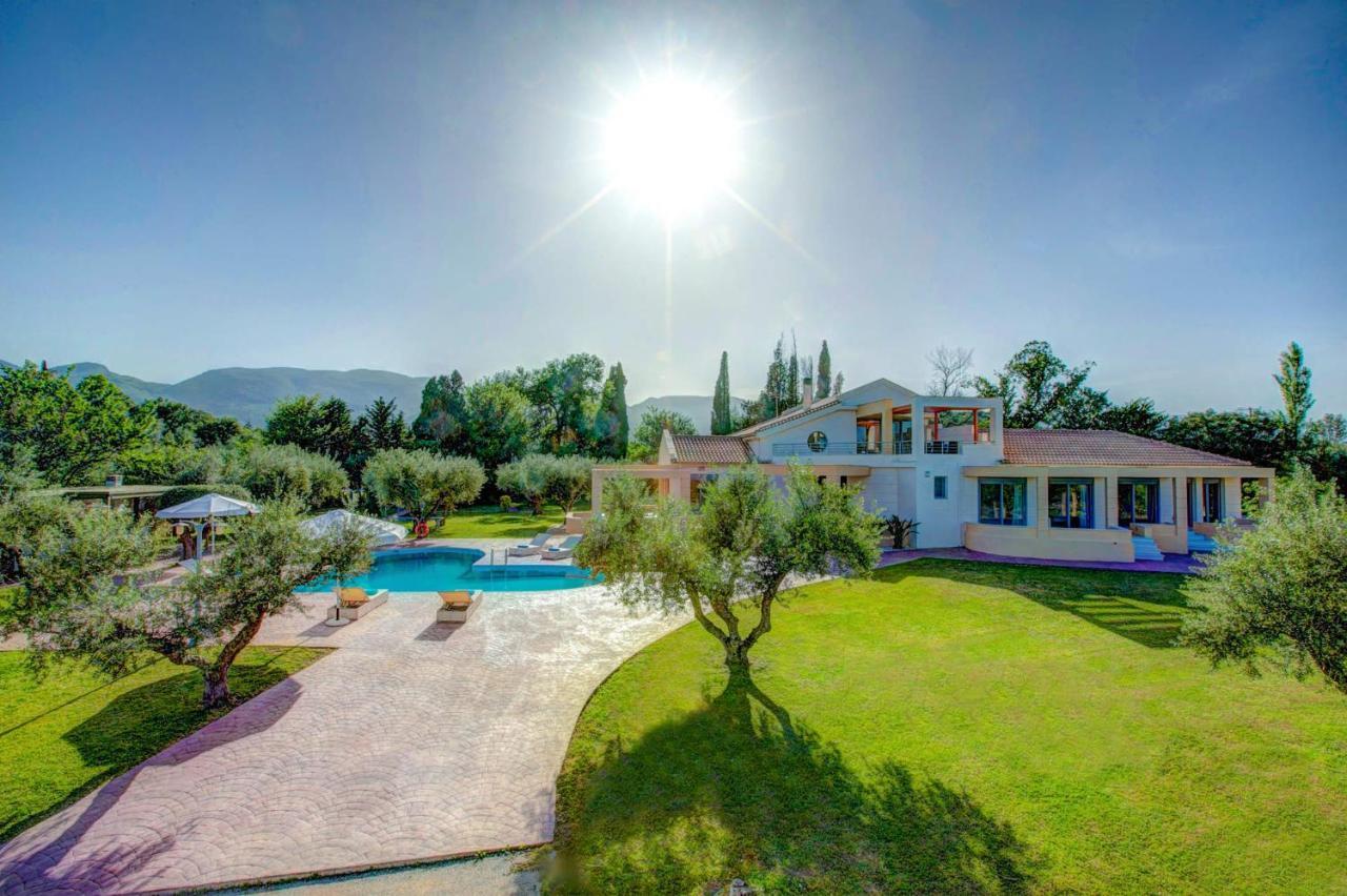 Astarte Villas - Istar Villa With Tennis Court Makhairadhon Экстерьер фото